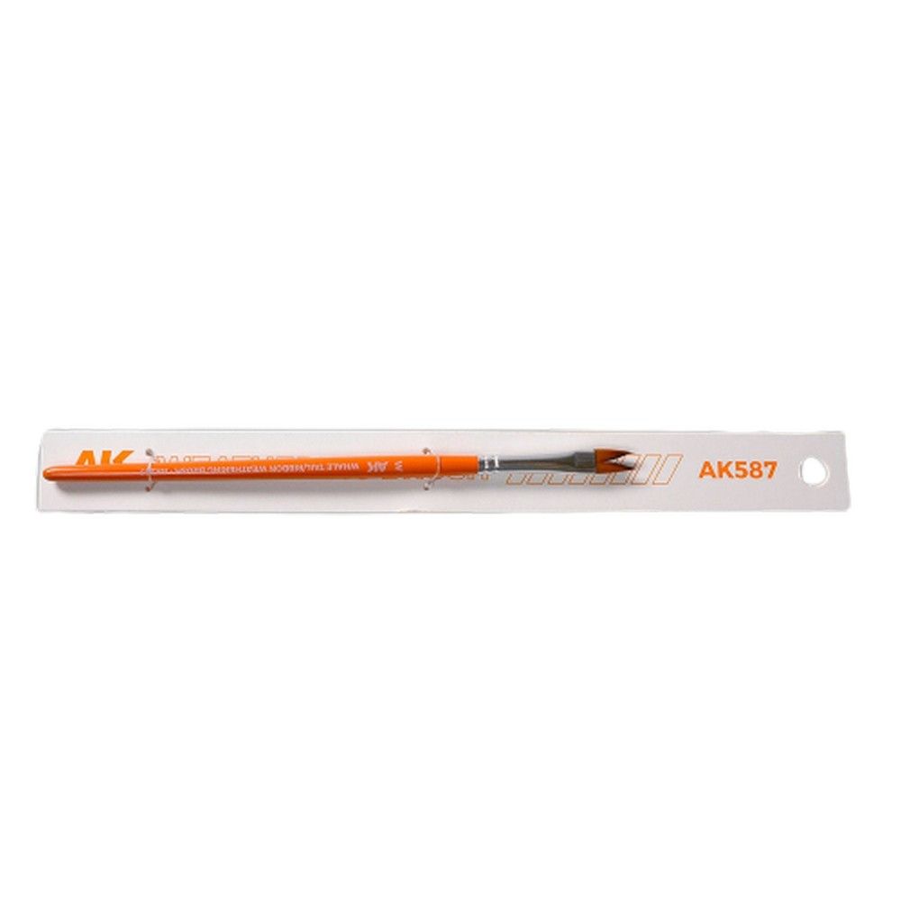 AK Interactive Whale Tail / Ribbon Weathering Brush